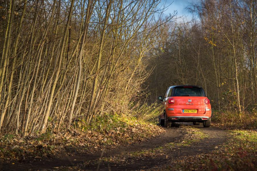  Fiat 500L Cross (330) 2017 года  (UK) (фото 13 из 89)